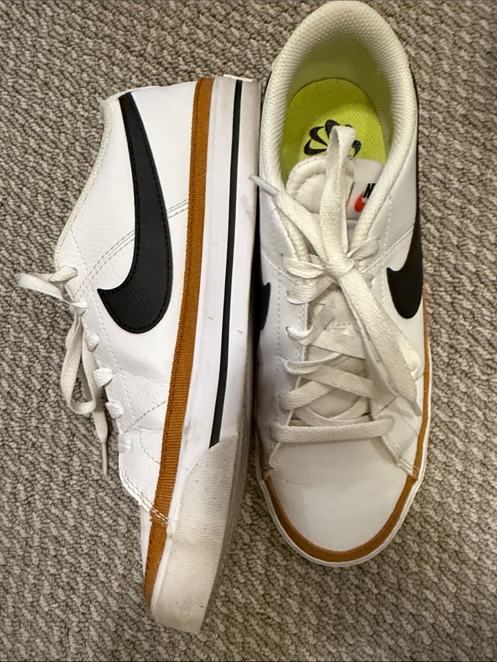 Nike Court Legacy White Sneaker with tan stripe. Sz 9 women’s